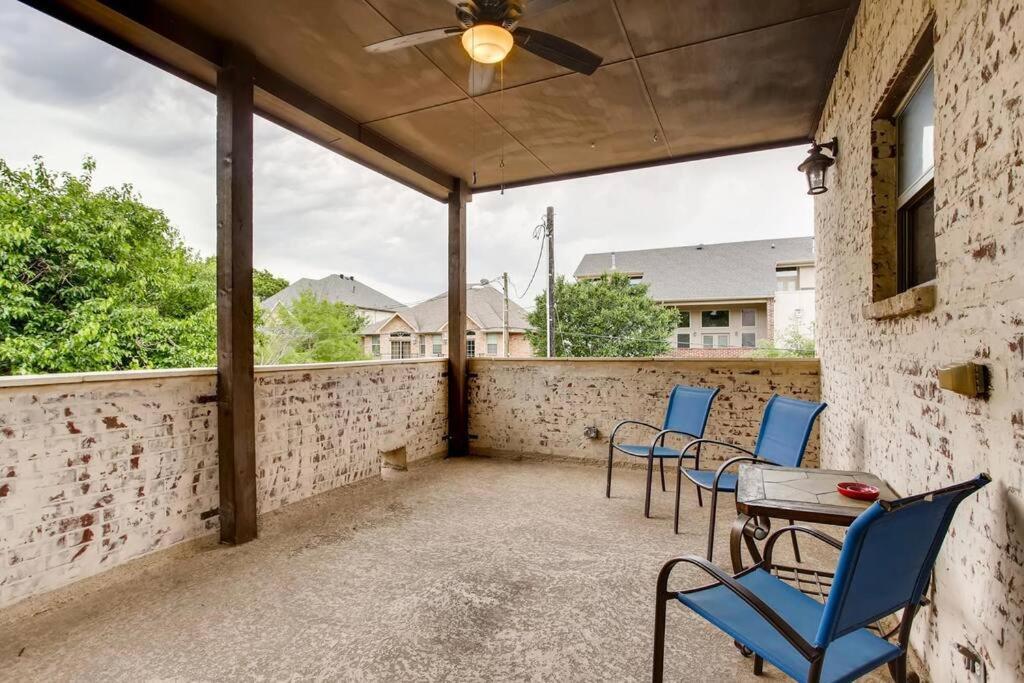 Business Friendly 3 Story Duplex Mins To Bars And Shops Villa Dallas Exterior photo